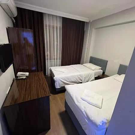 Falay Yavuz * Stambuł